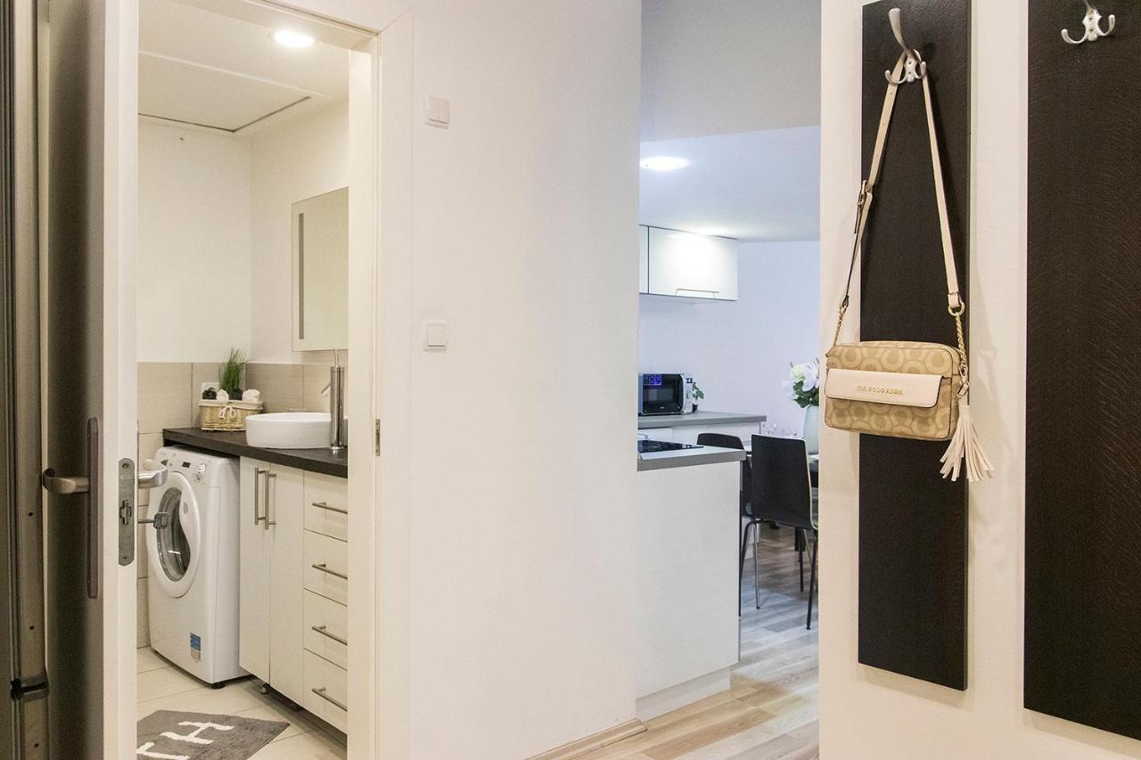 Real Apartments Semmelweis II بودابست المظهر الخارجي الصورة